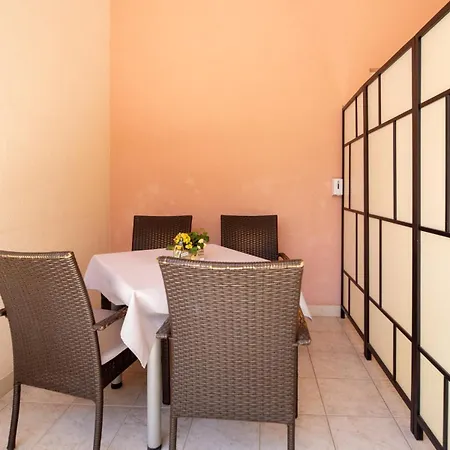Alesa Steva Apartmán Tučepi