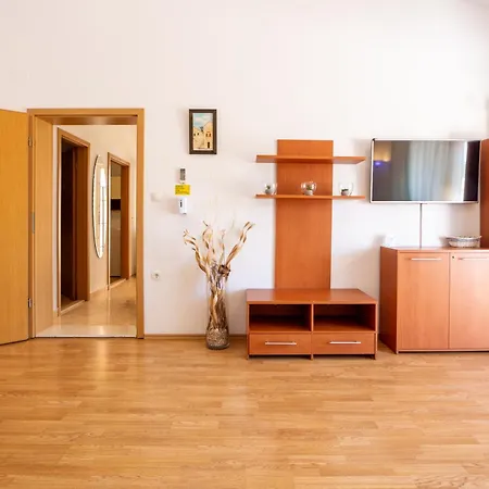 Alesa Steva Apartmán Tučepi