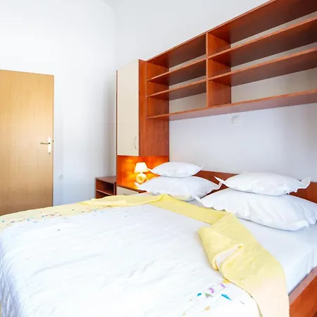 Alesa Steva Apartman Tučepi
