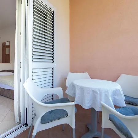Apartman Alesa Steva *