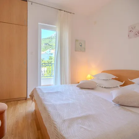 Alesa Steva Apartman *