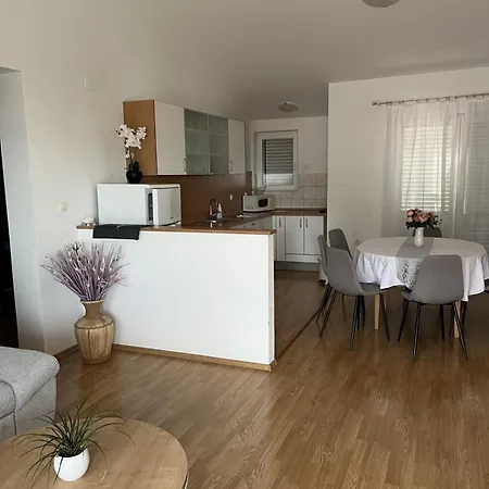 Apartment Alesa Steva *